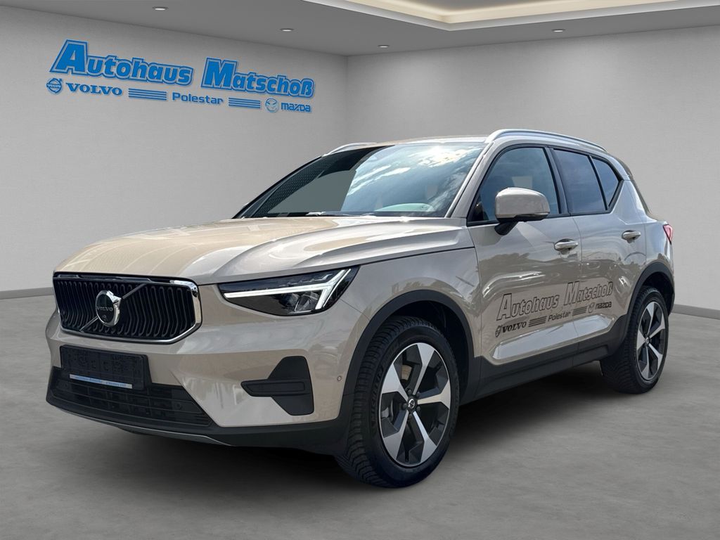 Volvo XC40 2025
