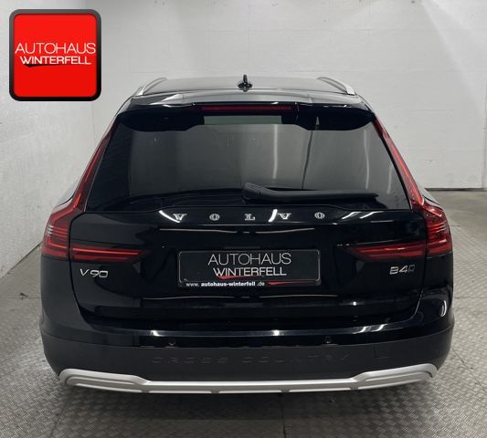Volvo V90 Cross Country 2022