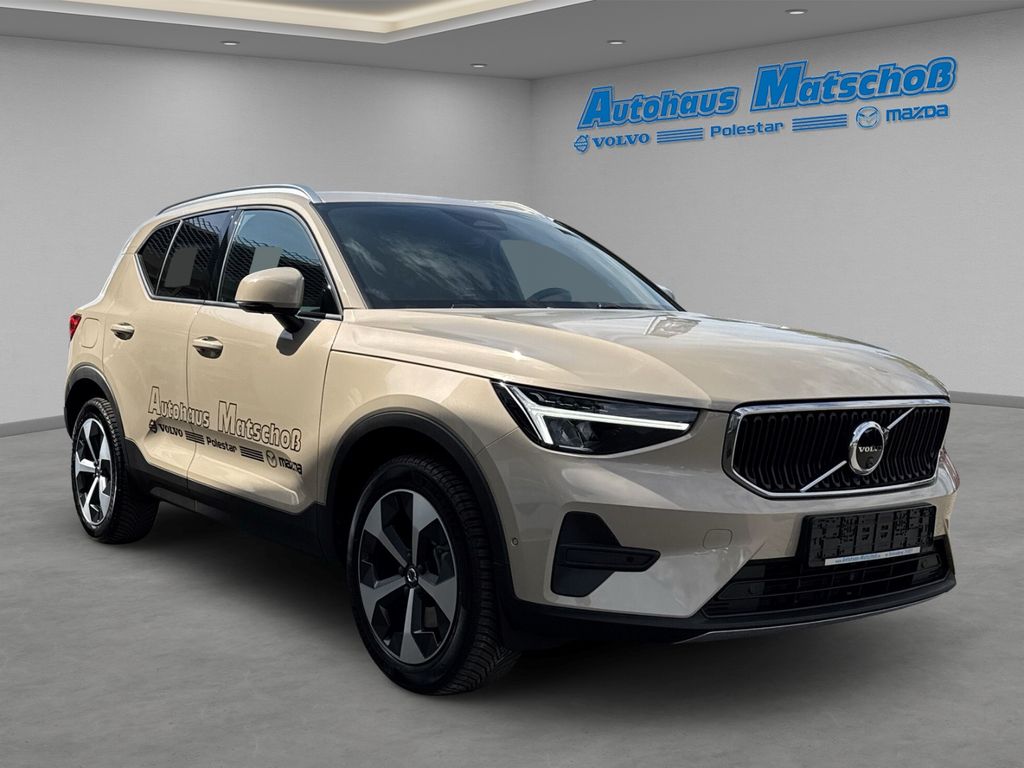 Volvo XC40 2025