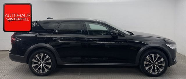 Volvo V90 Cross Country 2022