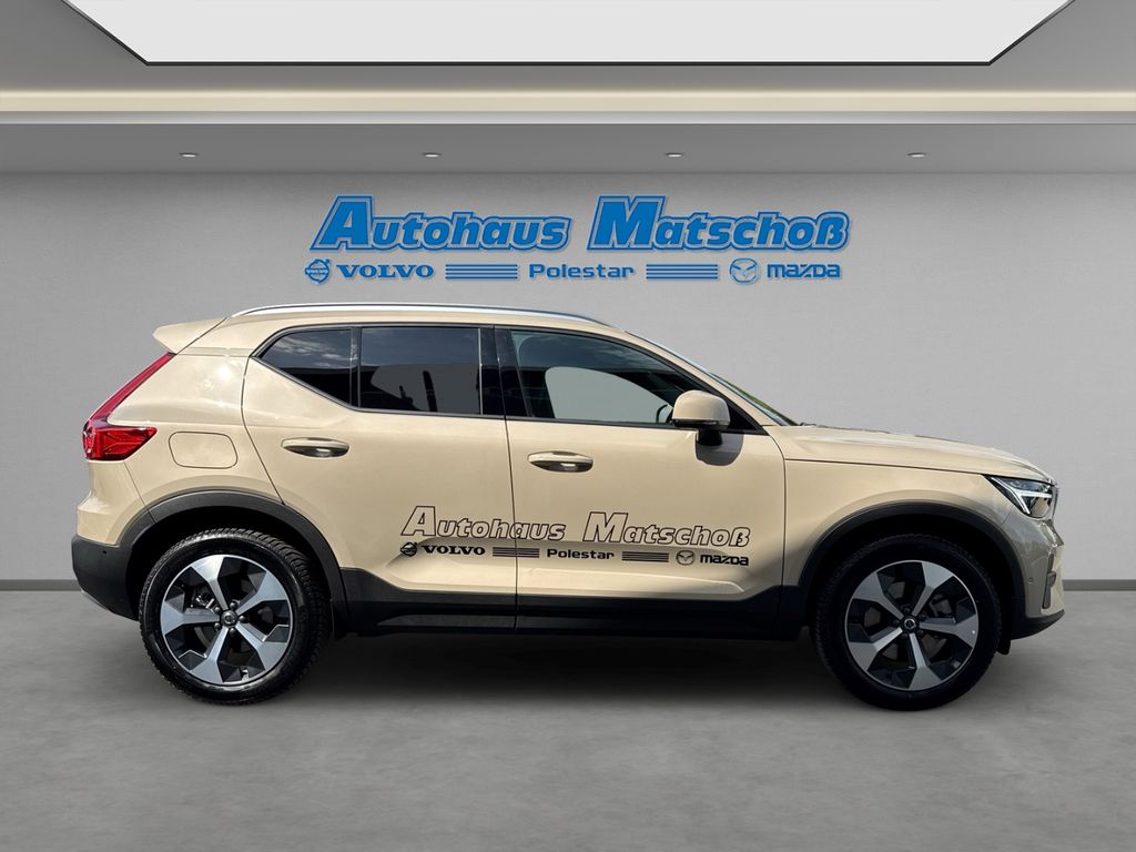 Volvo XC40 2025