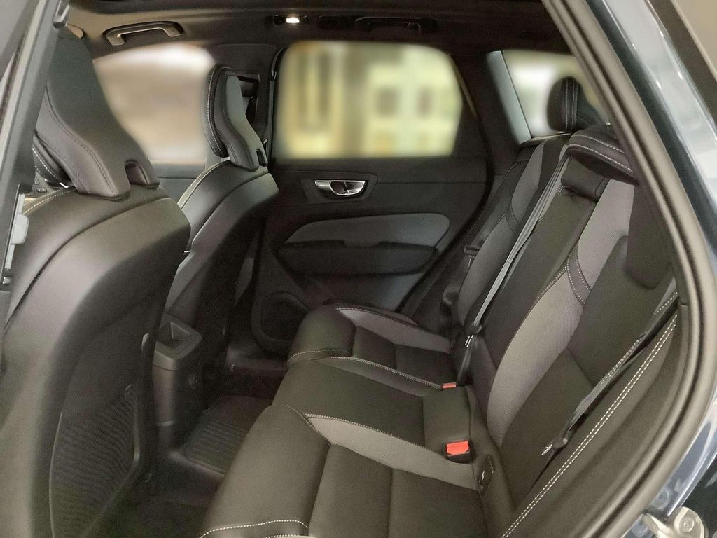 Volvo XC60 2025