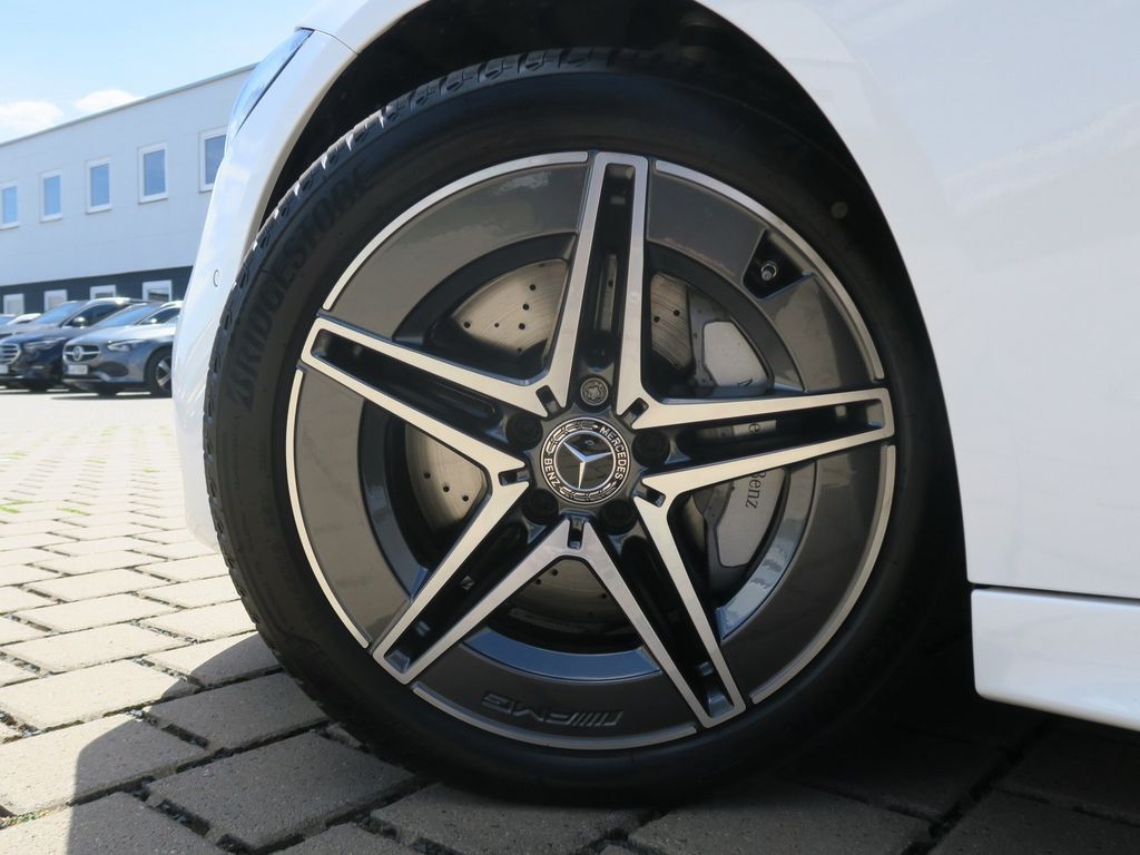 Mercedes-Benz C 300 2024