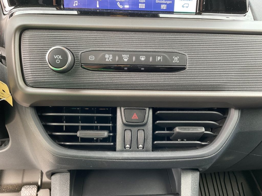 Ford Transit Courier 2024