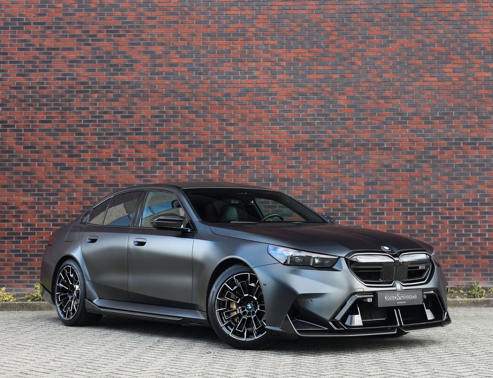 BMW M5 2025