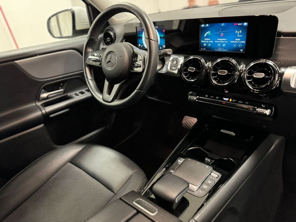 Mercedes-Benz GLB 200 2020
