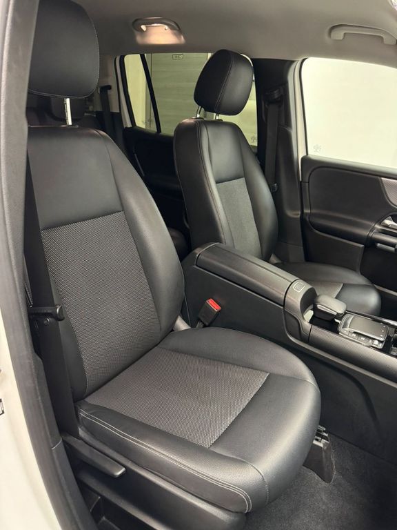 Mercedes-Benz GLB 200 2020