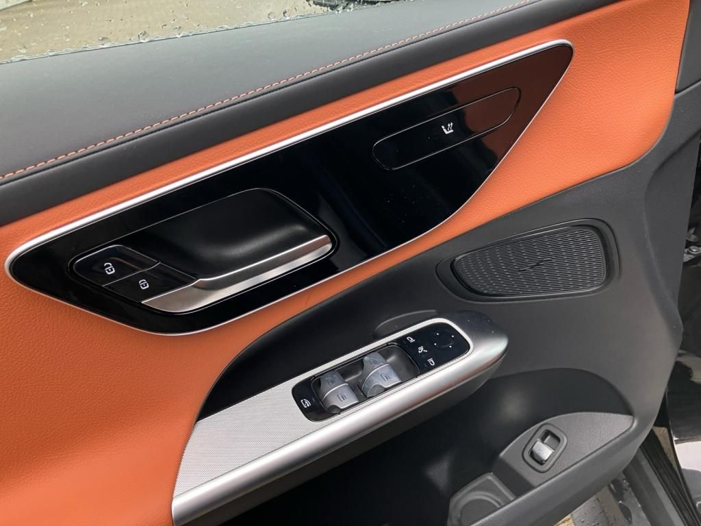 Mercedes-Benz GLC 300 2024