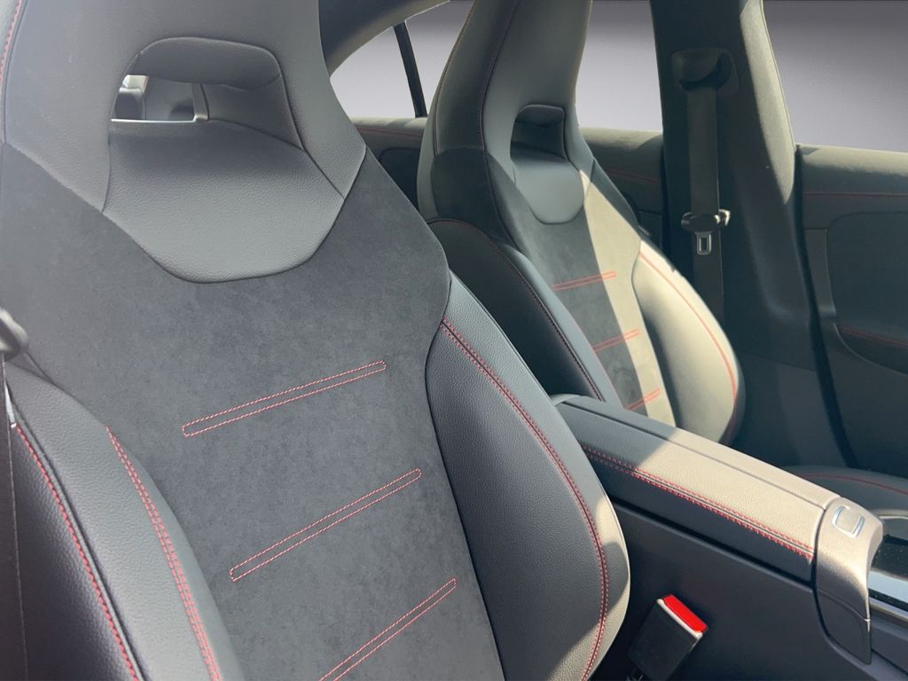 Mercedes-Benz CLA 200 2023