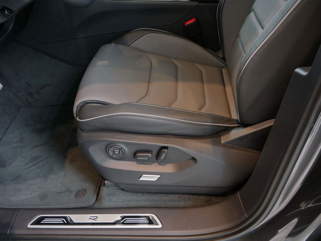 Volkswagen Touareg 2025