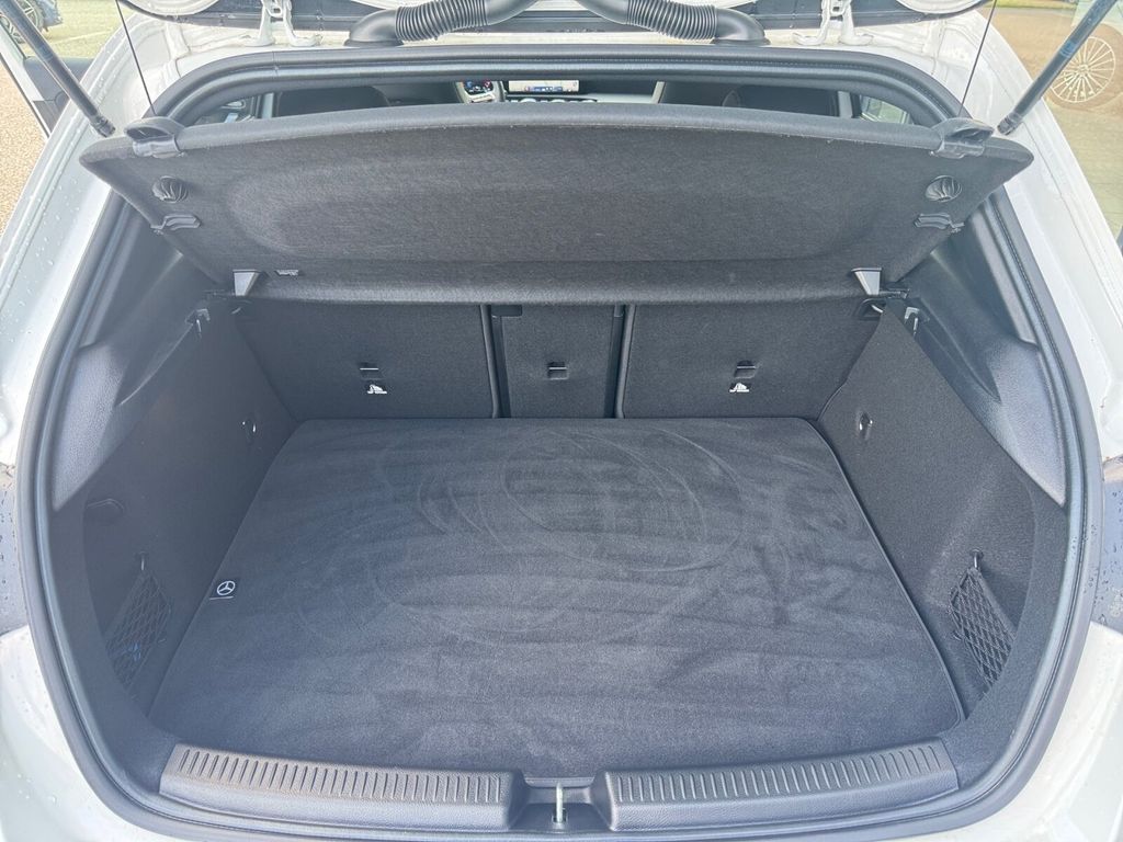 Mercedes-Benz A 250 2025