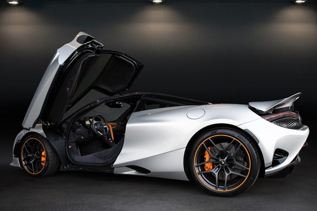 McLaren 750S 2025