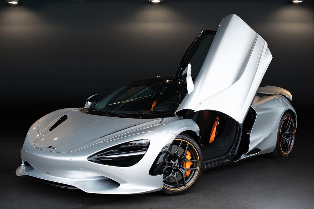 McLaren 750S 2025