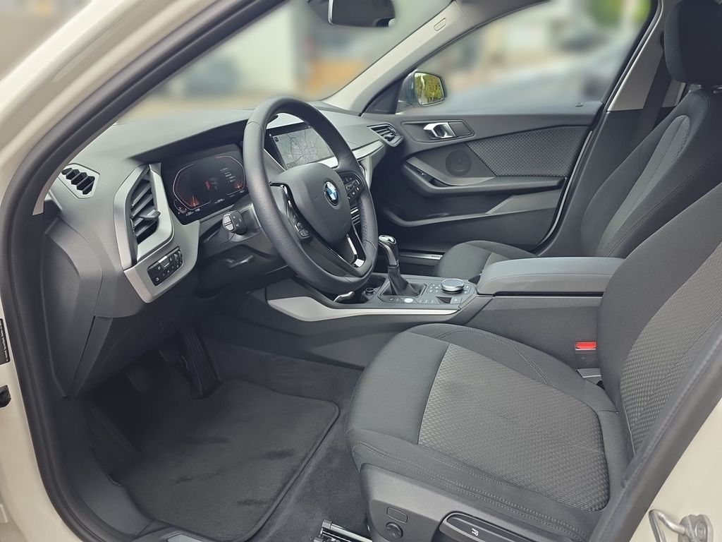 BMW 118 2022