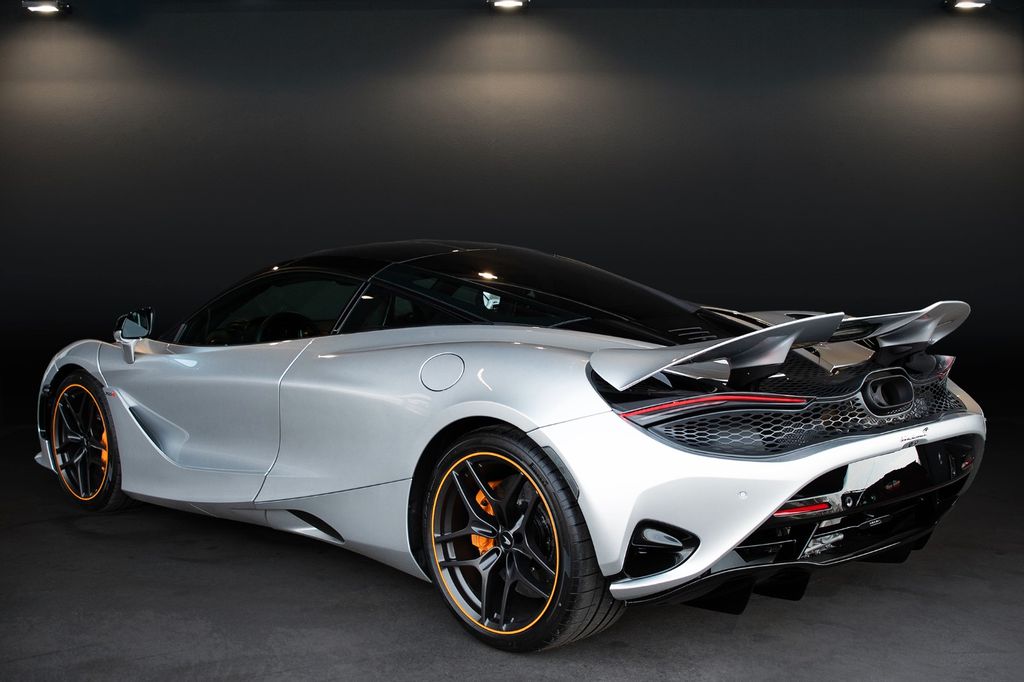 McLaren 750S 2025
