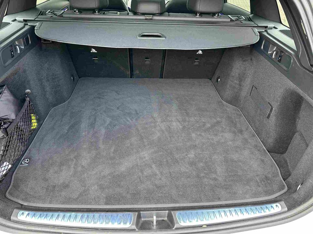 Mercedes-Benz C 220 2025