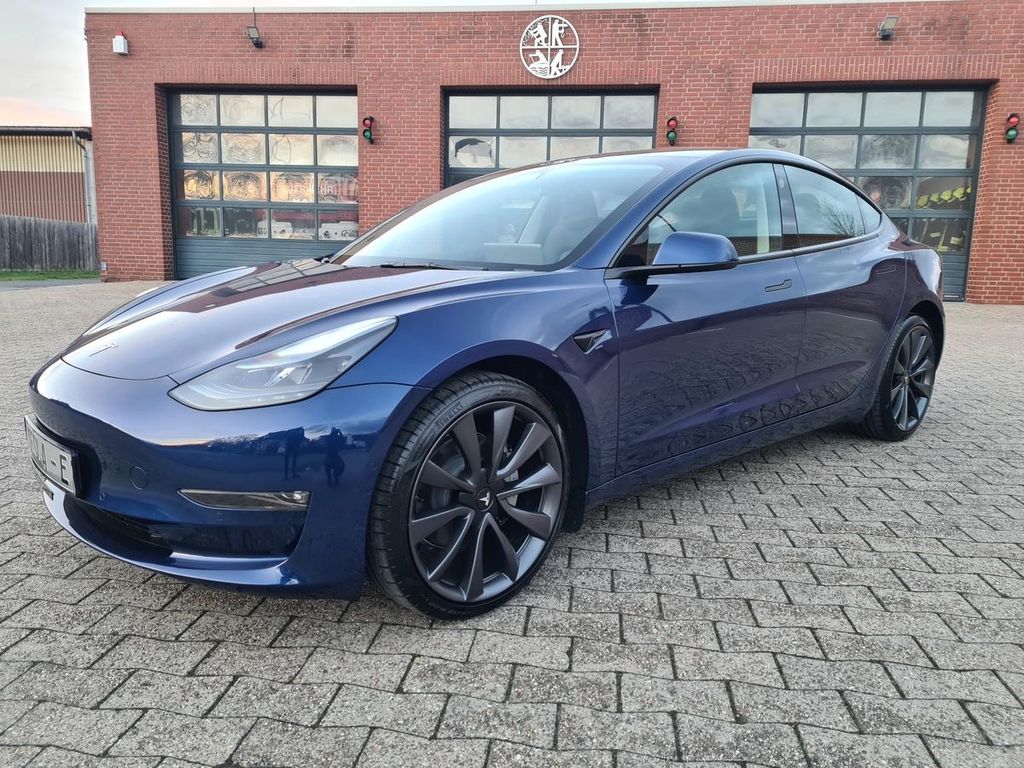 Tesla Model 3 2023