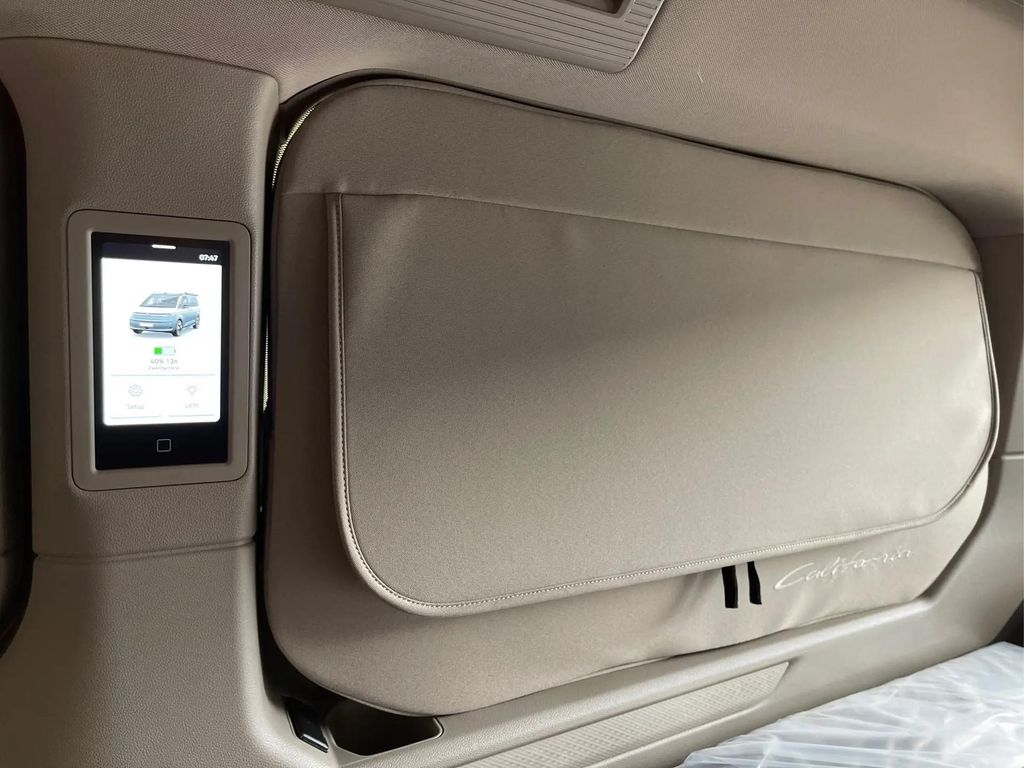 Volkswagen T7 California