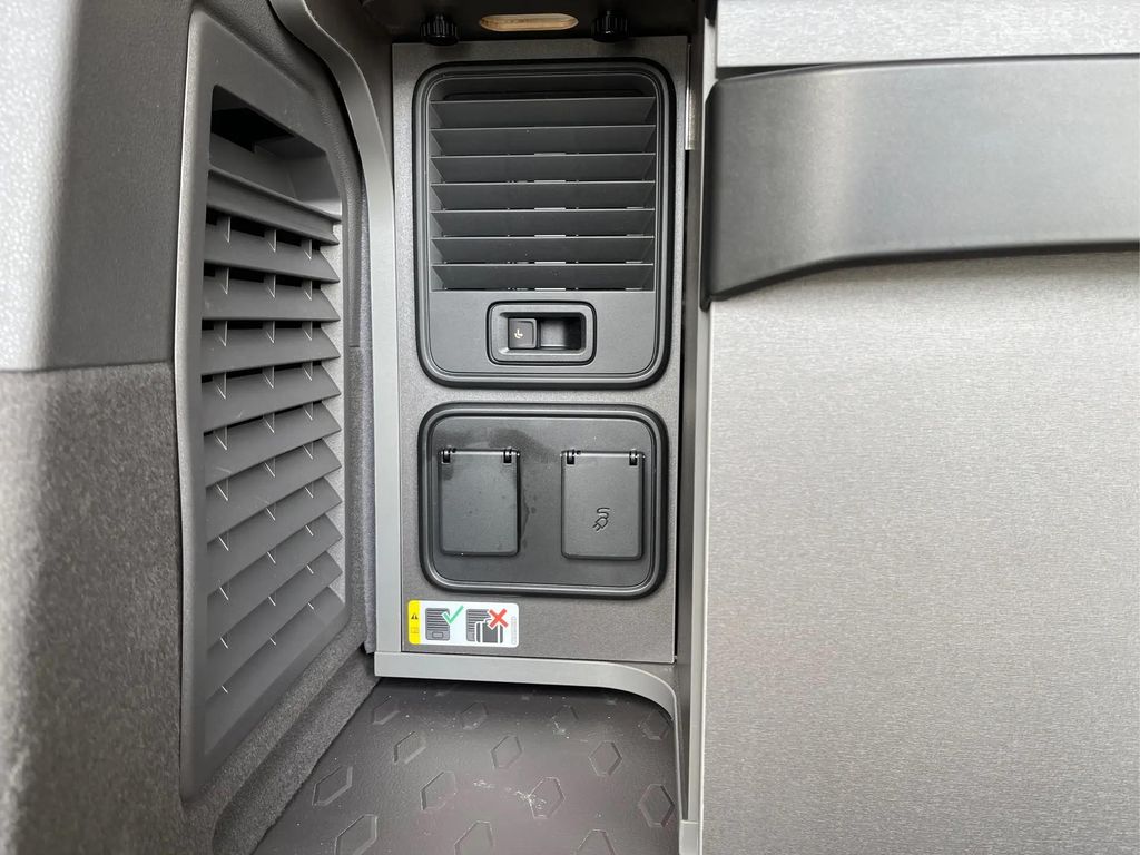 Volkswagen T7 California