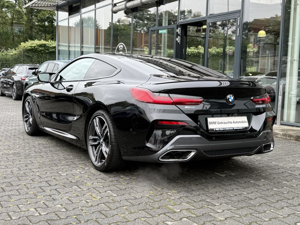 BMW M850 2022