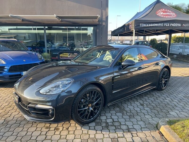 Porsche Panamera 2019