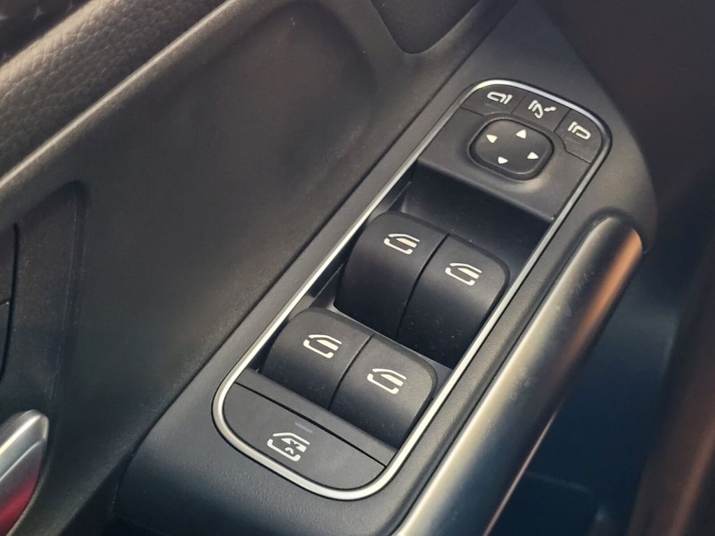 Mercedes-Benz B 250 2024
