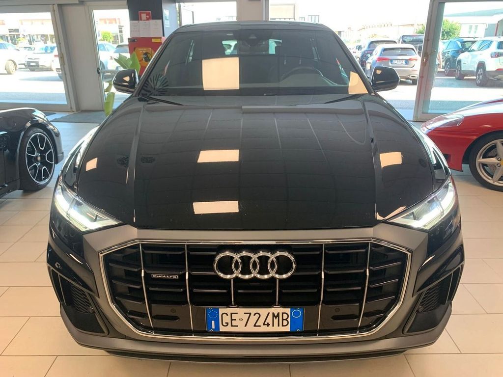 Audi Q8 2021