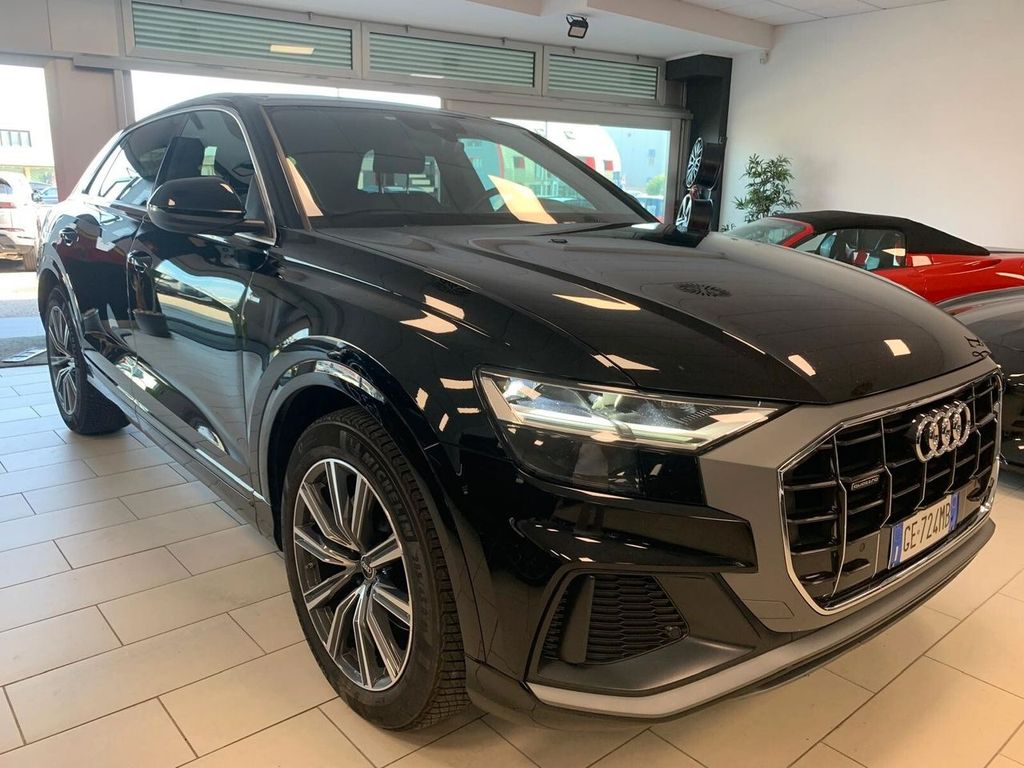 Audi Q8 2021