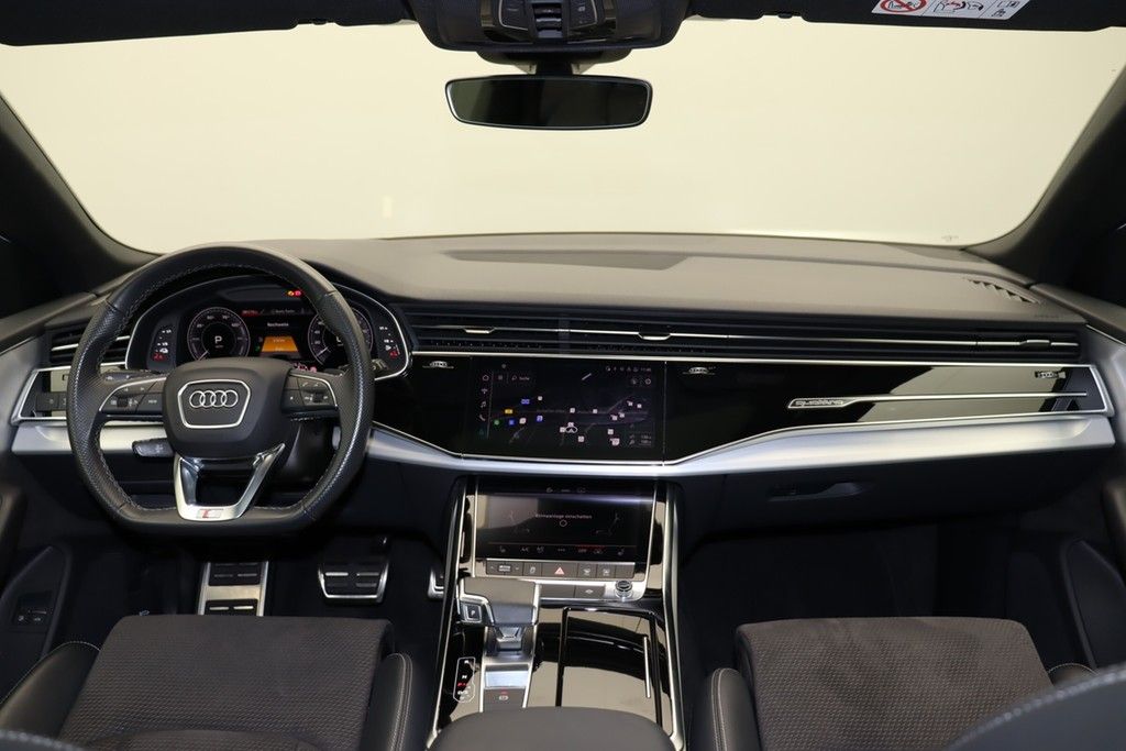 Audi Q8 2021