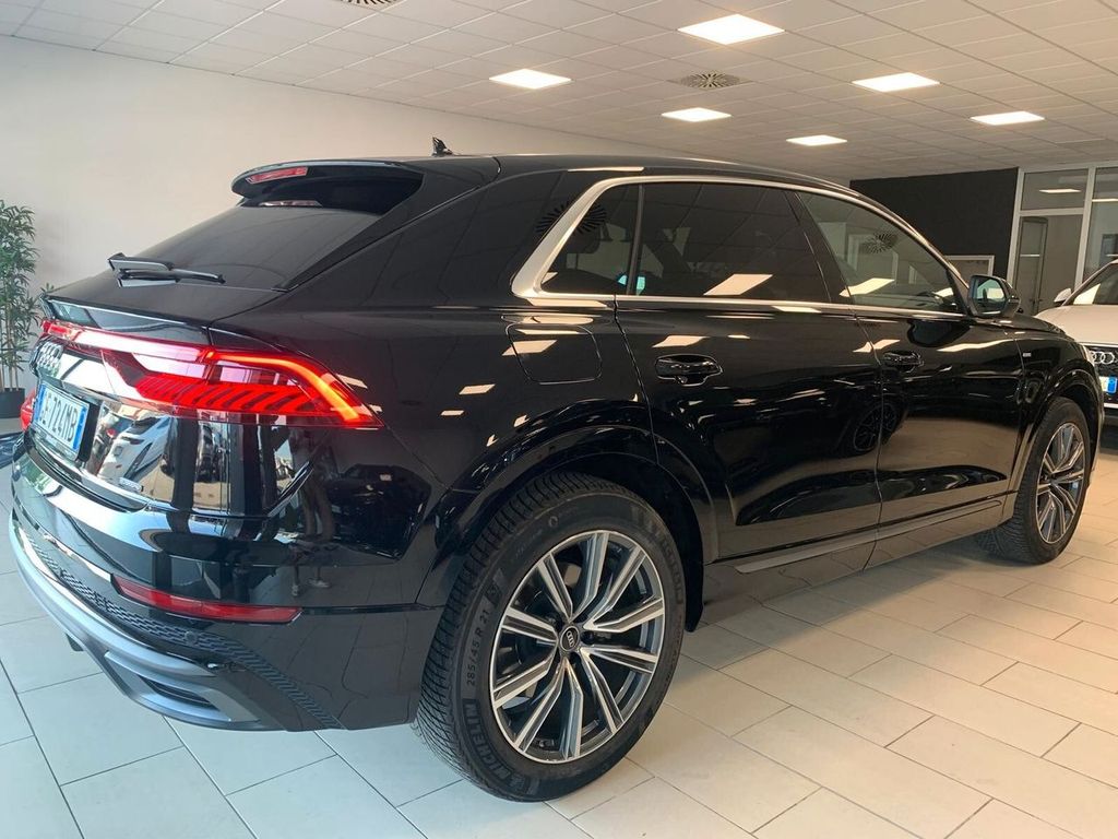 Audi Q8 2021