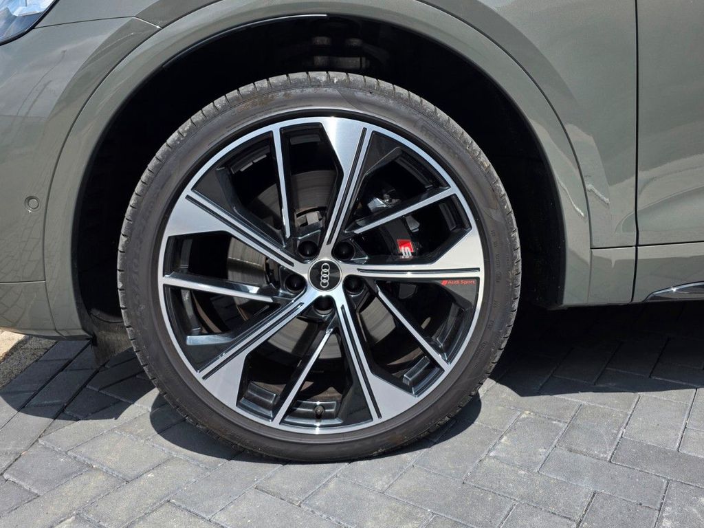 Audi SQ5 2025