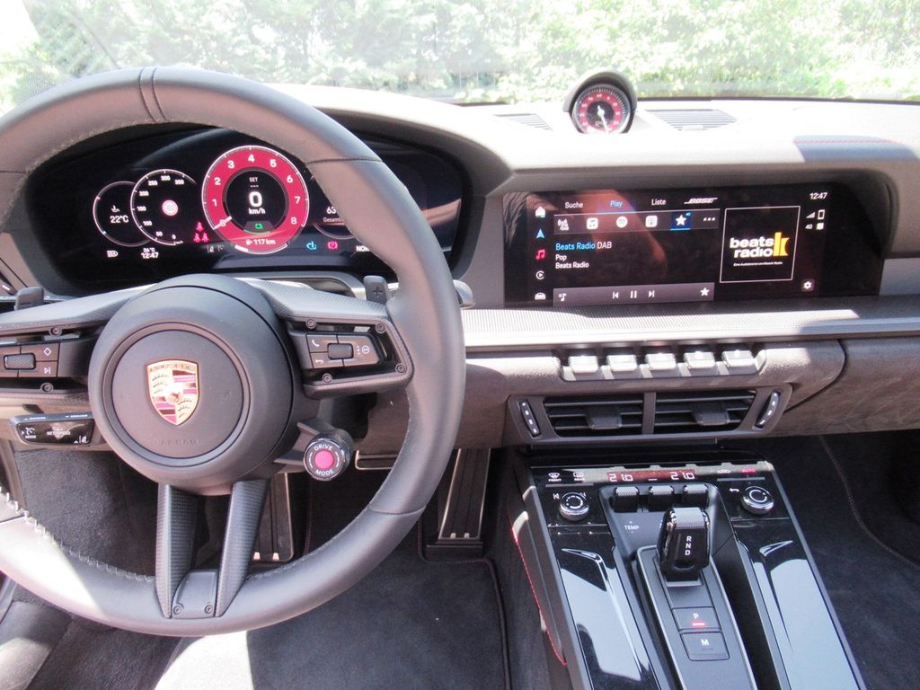 Porsche 992 2025