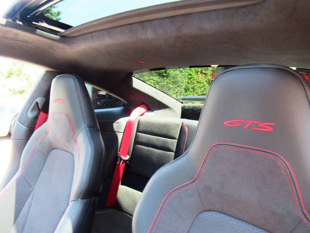 Porsche 992 2025