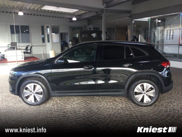 Mercedes-Benz EQA 2021