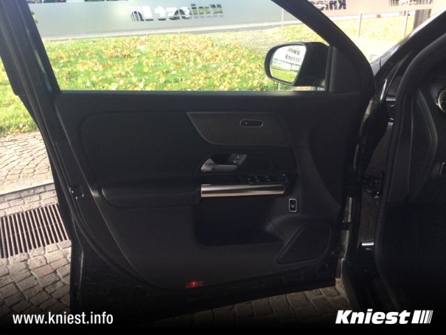 Mercedes-Benz EQA 2021