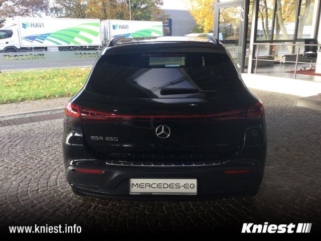 Mercedes-Benz EQA 2021