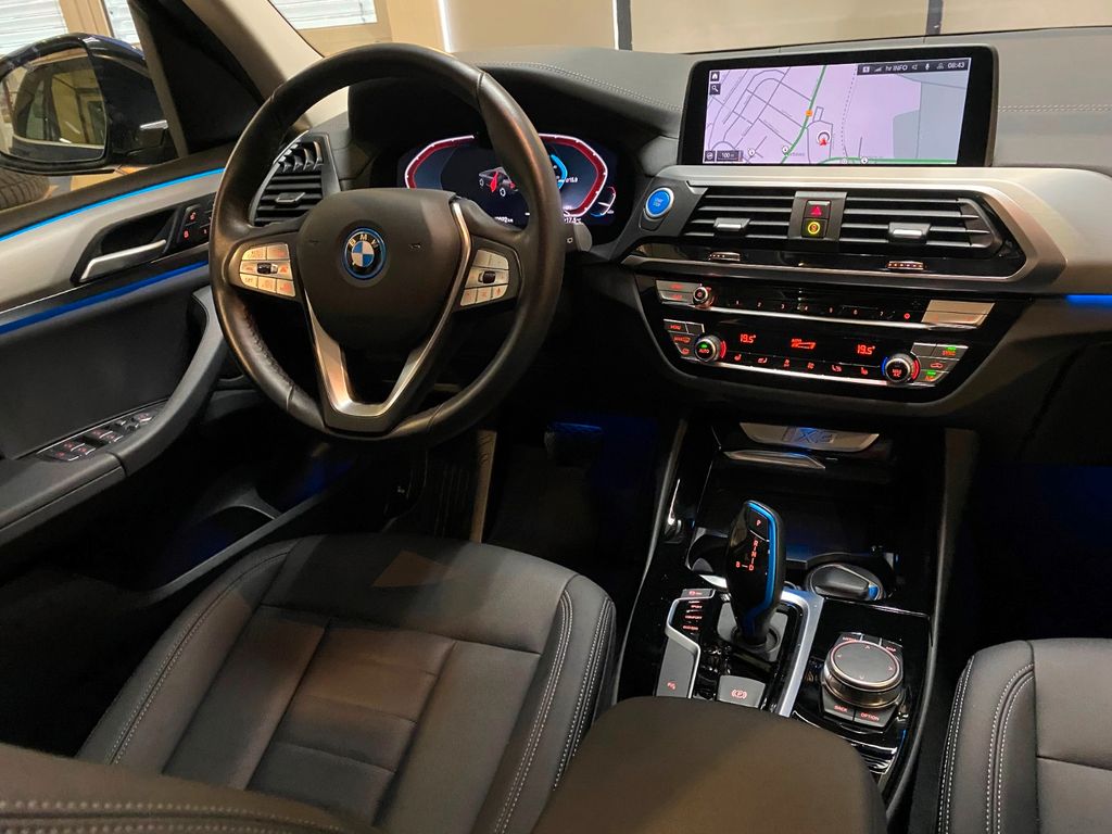 BMW iX3 2021