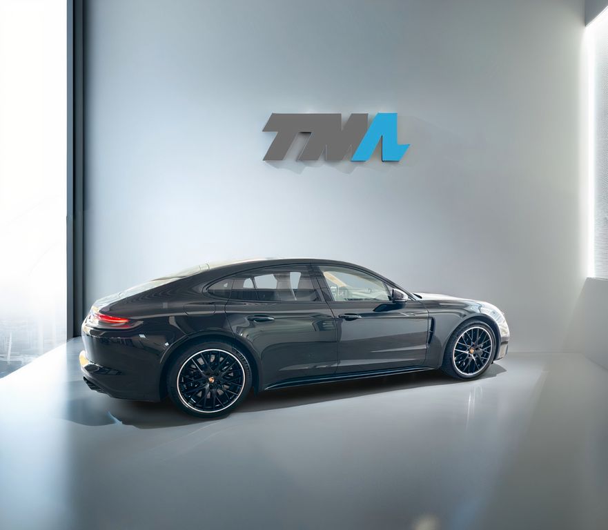 Porsche Panamera 2021