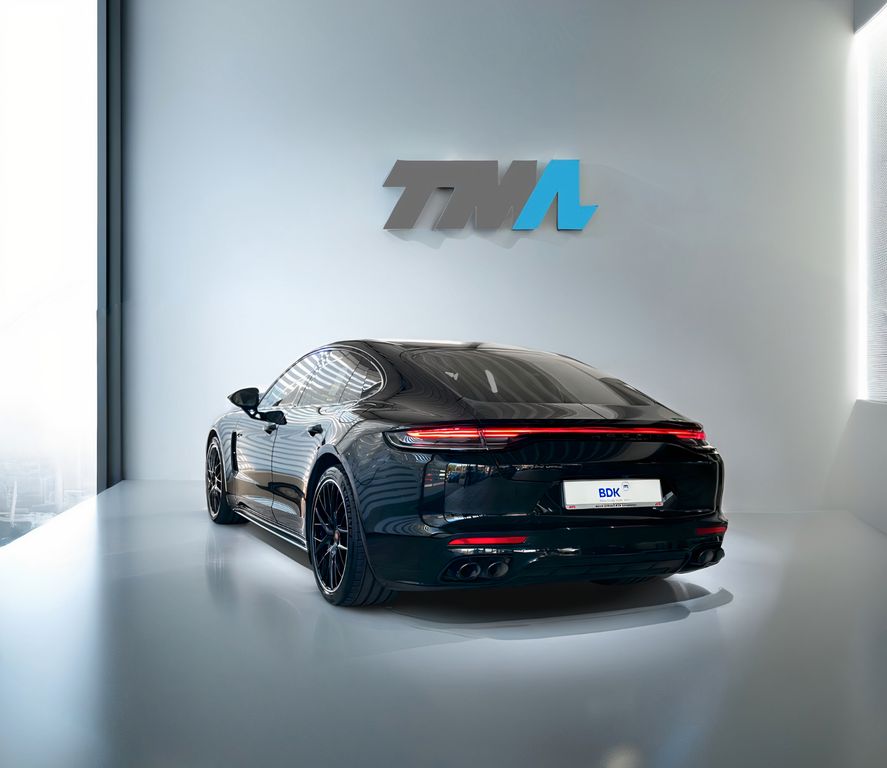 Porsche Panamera 2021