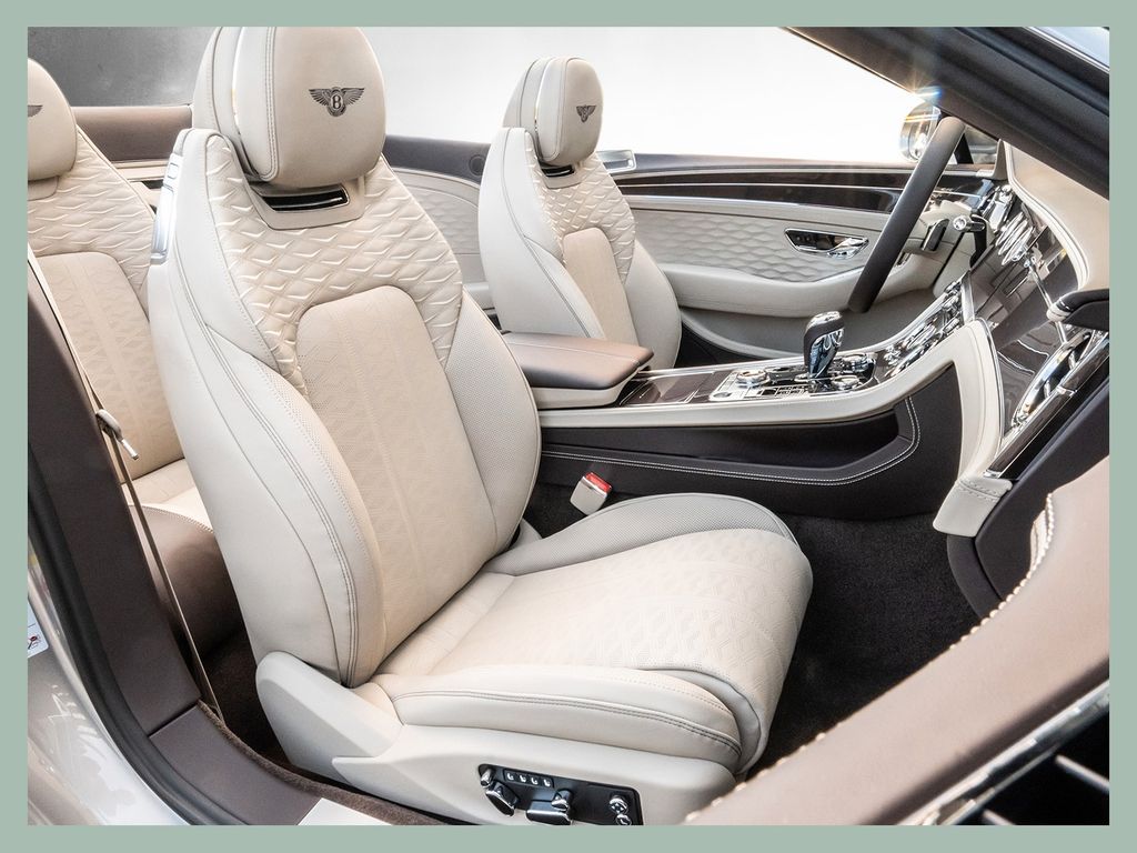 Bentley Continental GTC 2025