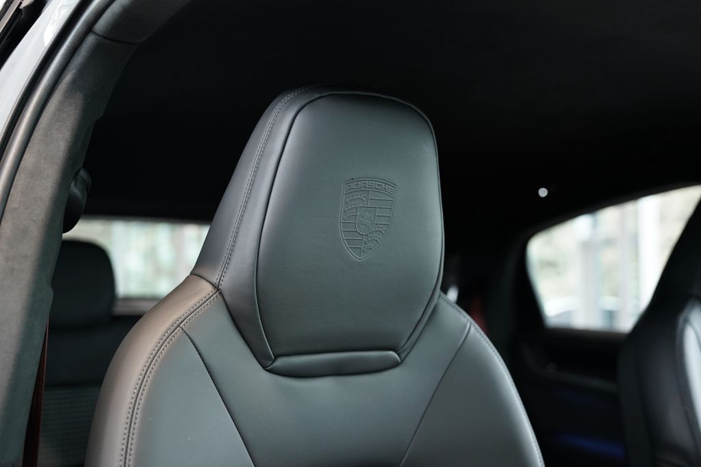 Porsche Cayenne 2024