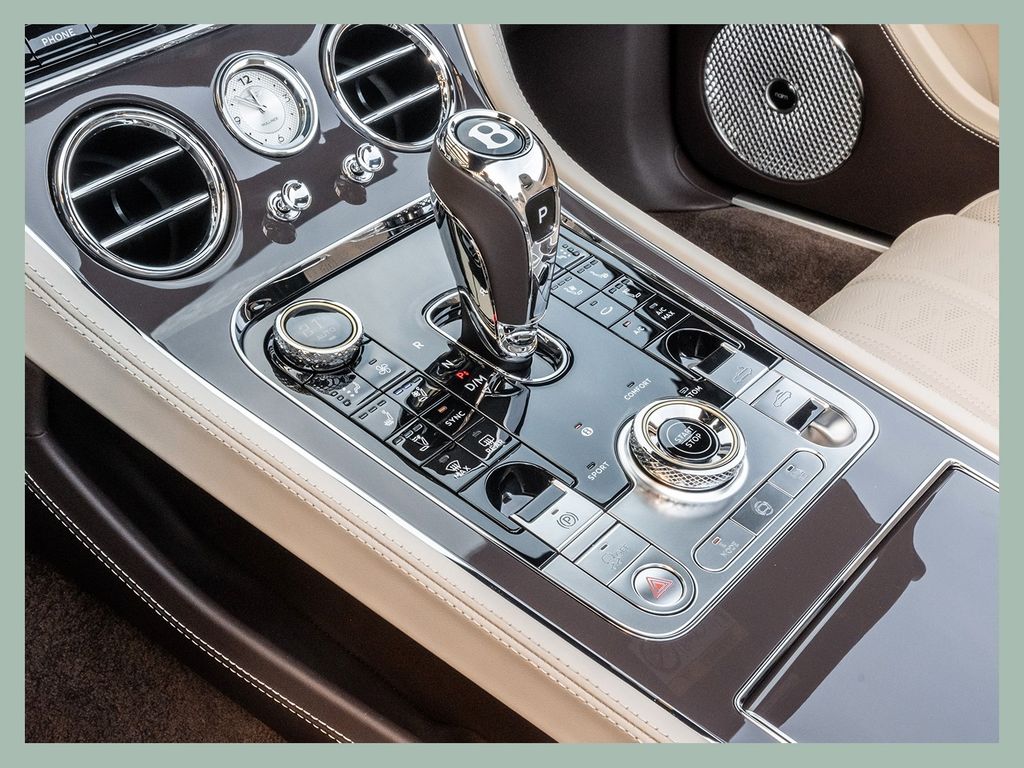 Bentley Continental GTC 2025