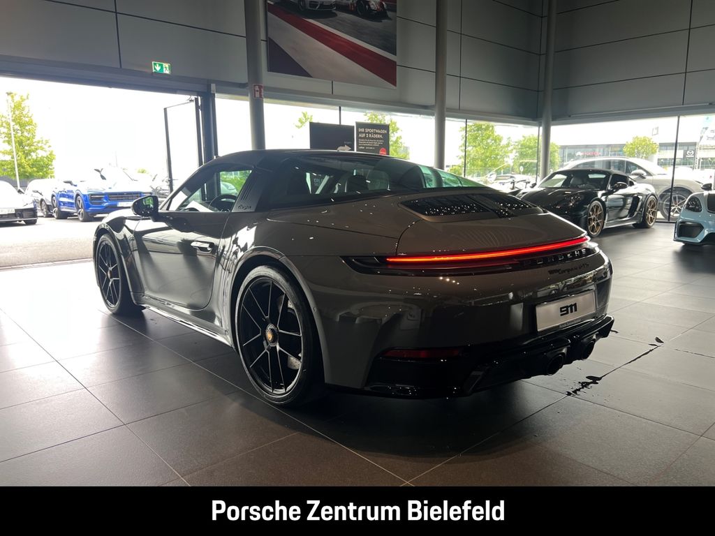 Porsche 992 2025