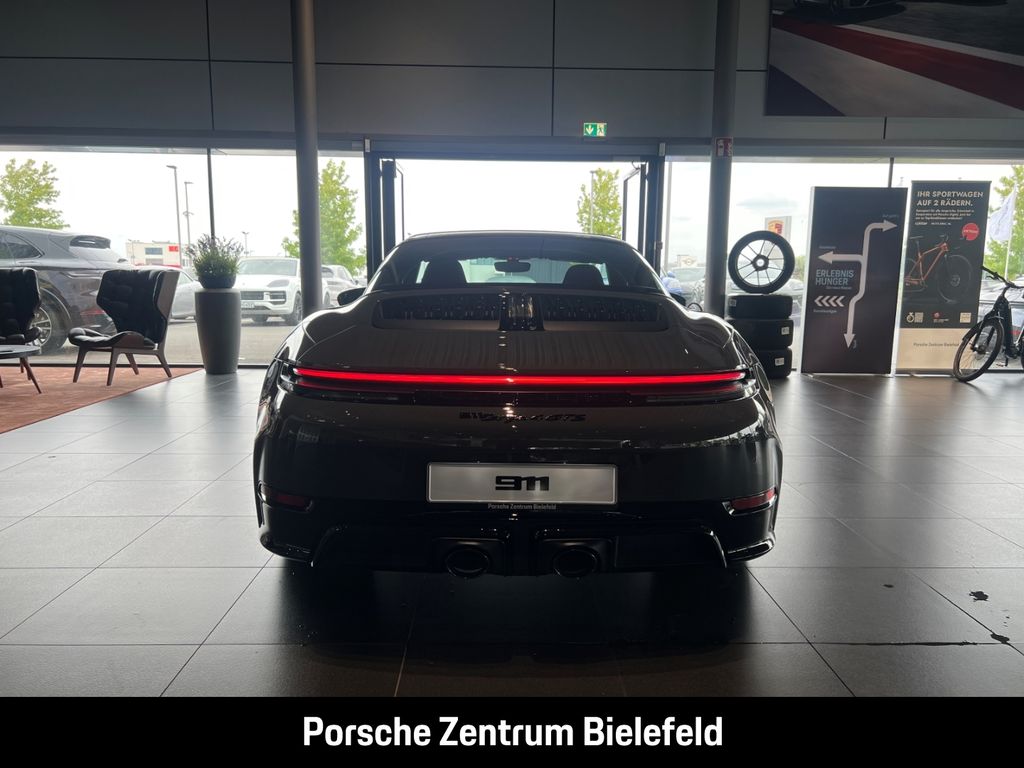 Porsche 992 2025