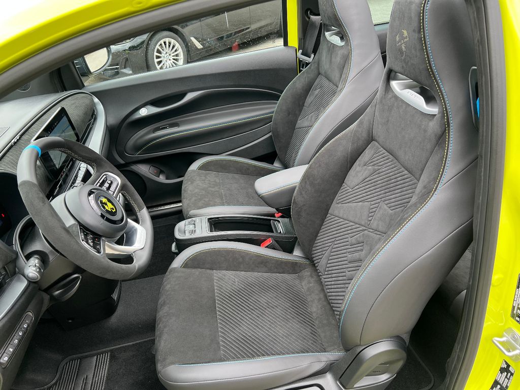 Abarth 500C 2023