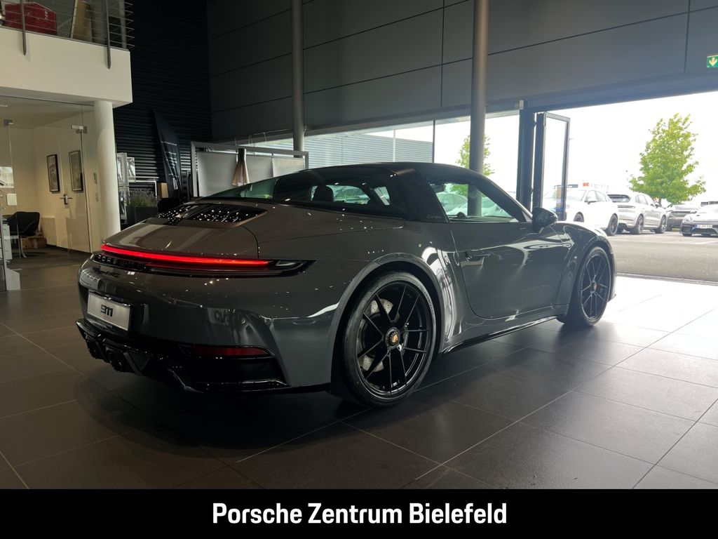 Porsche 992 2025