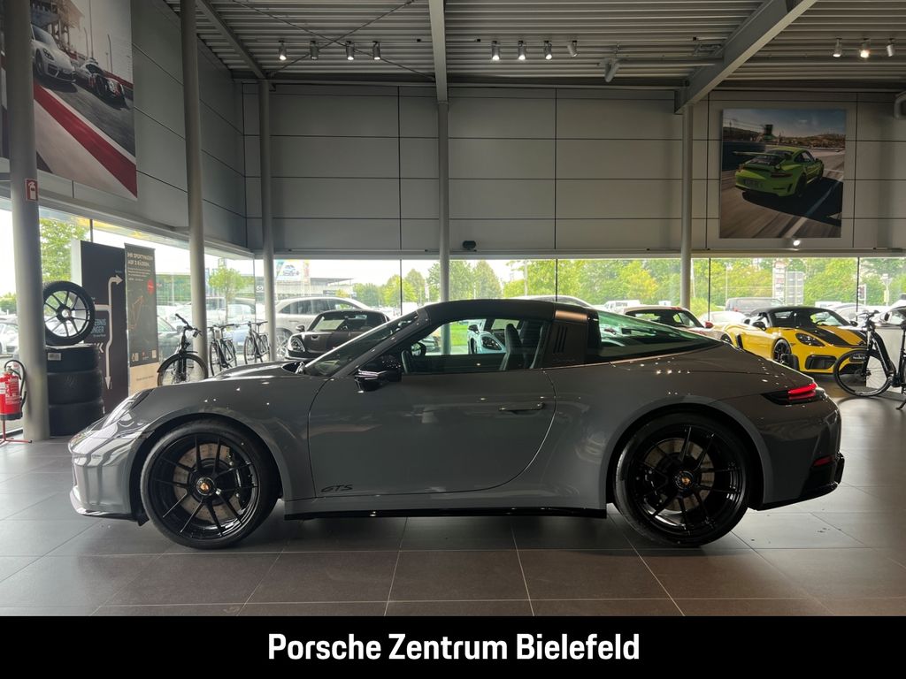 Porsche 992 2025