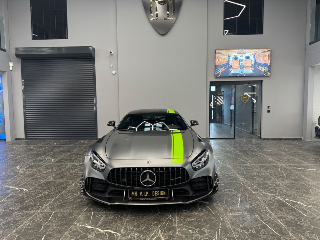 Mercedes-Benz AMG GT R