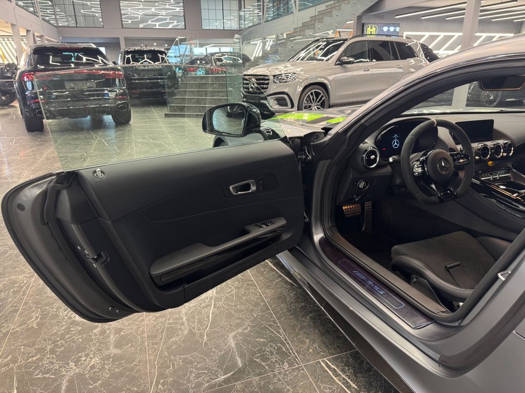 Mercedes-Benz AMG GT R