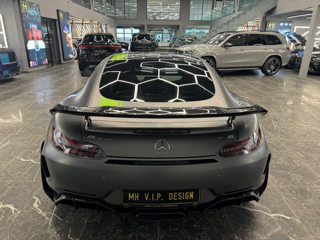 Mercedes-Benz AMG GT R